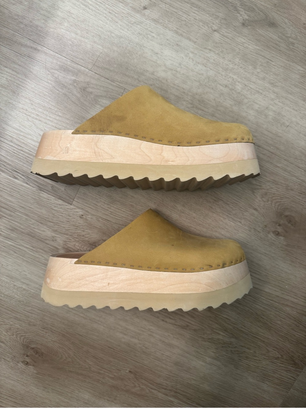 BRYR Chonk Clogs in Fennel sz 10 - Picture 5 of 5